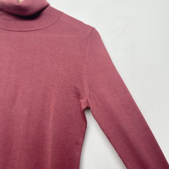 Banana Republic Womens Medium Turtle Neck Light Weight Silk Sweater - Picture 7 of 14
